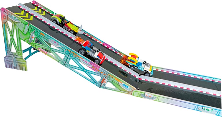 LEGO-racerbilar med egen racerbana