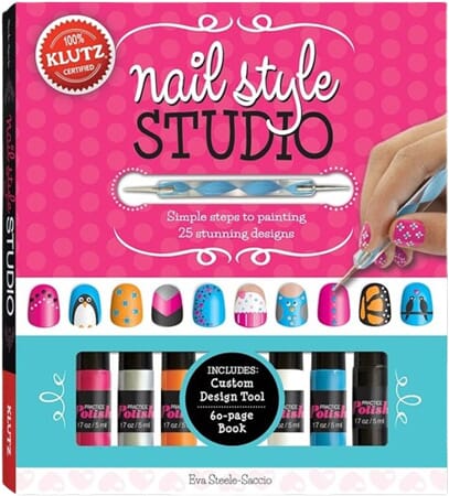 Studio d'Art pour Ongles avec Vernis Sans Danger