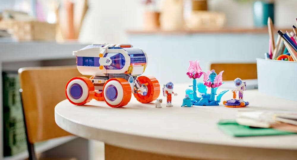 Łazik do badań kosmicznych LEGO Friends z ekspozycją kryształów obcych i minifigurkami astronautów