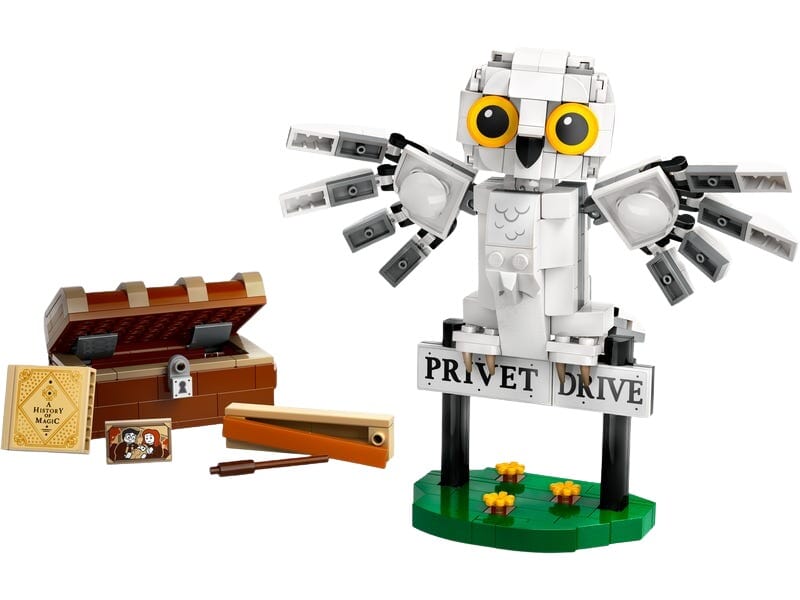 LEGO Hedwig med rörliga vingar och Privet Drive-skylt