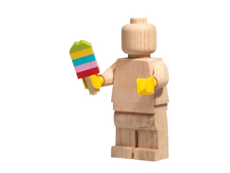 Figurine Géante en Bois avec Accessoires LEGO