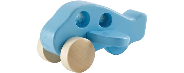 Avion en bois aux ailes flexibles