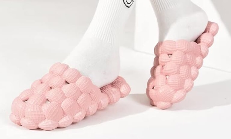 Klapki z masującą podeszwą