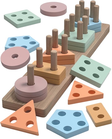 Montessori Holzsteckspiel mit Formen zum Sortieren